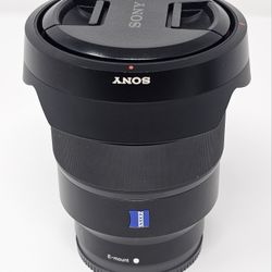Sony Zeiss Vario-Tessar FE 16-35mm f4 with OSS
