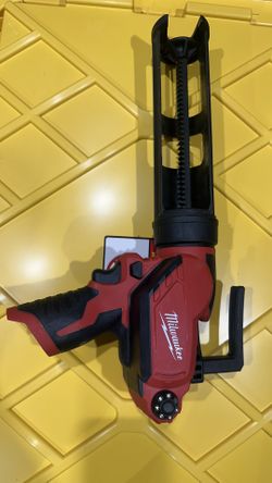 Milwaukee M12 12V Lithium-Ion Cordless 10 oz. Adhesive and Caulk Gun (Tool-Only)