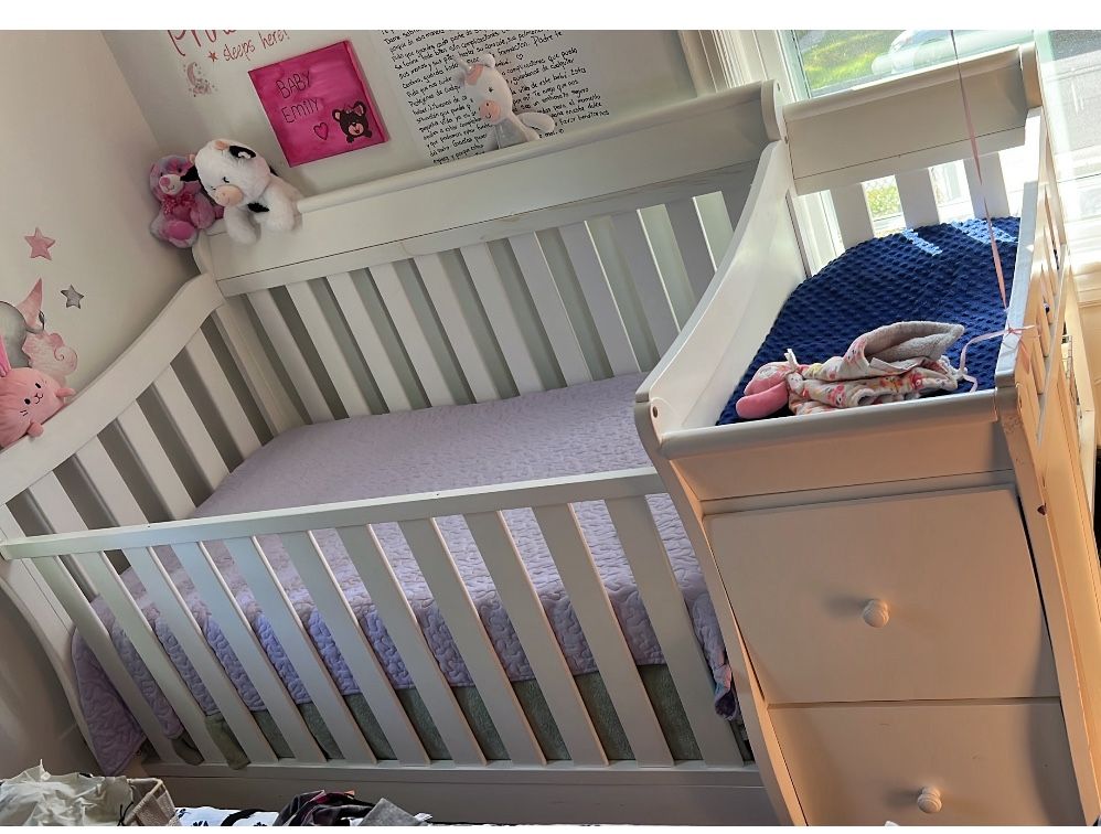 Cuna Grande Para Bebé En Excelente Condición 