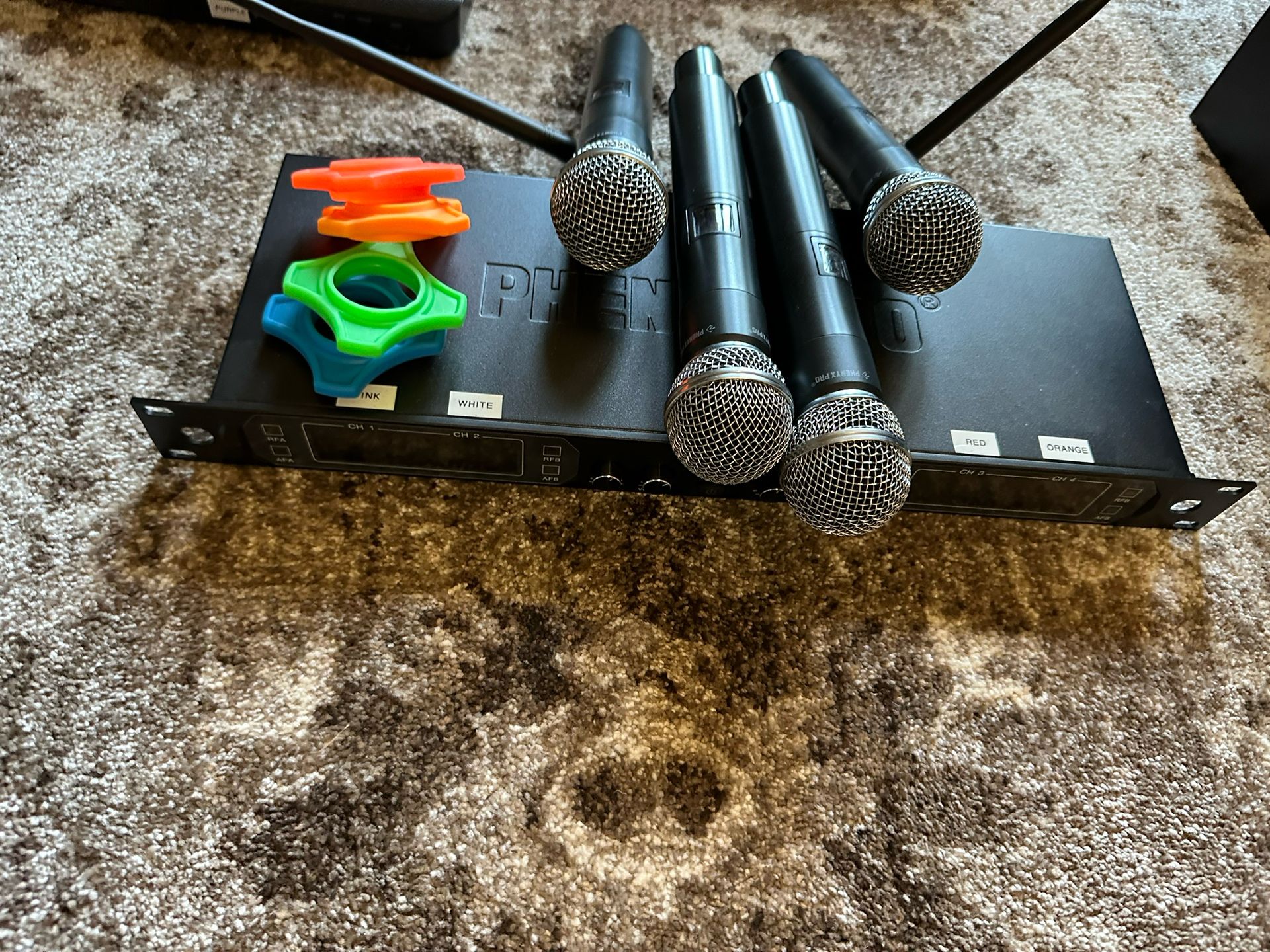 4-channel Wireless Microphone System
