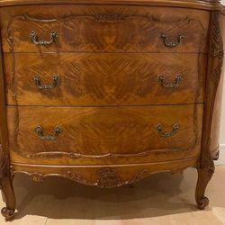 Antique 3 drawer dresser 