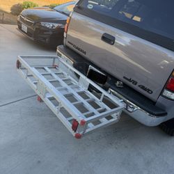Tow Hitch Mounted Cargo Carrier