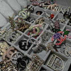 Designer Brooch Pins 