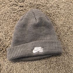 Nike sub Skullie
