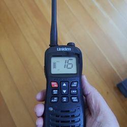Uniden Floating Handheld VHF Marine Radio