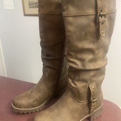 Women’s Size 9 Brown Boots NEW Chunky Global Win