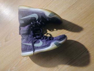 Kobes nikes