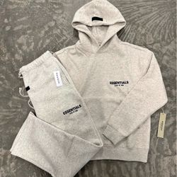 Essential Set With Straight Leg Pants 