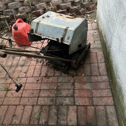 Vintage Gas-Powered Reel Lawn Mower – Runs!