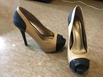8.5 Pl-please BCBG heels