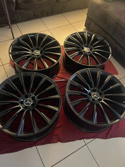 Mercedes-Benz AMG Multi-Spoke Wheels Set of 4