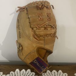 Vintage Spaulding Mike Hegan First Baseman LHT Baseball Glove