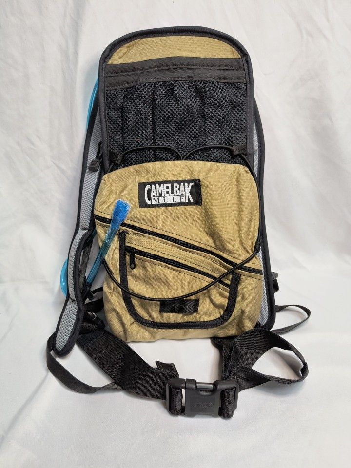 CamelBak Mule Hydration 100 oz. Backpack Beige/Black NWOT