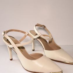 Cream Pointed-Toe Mid Heels Size 7