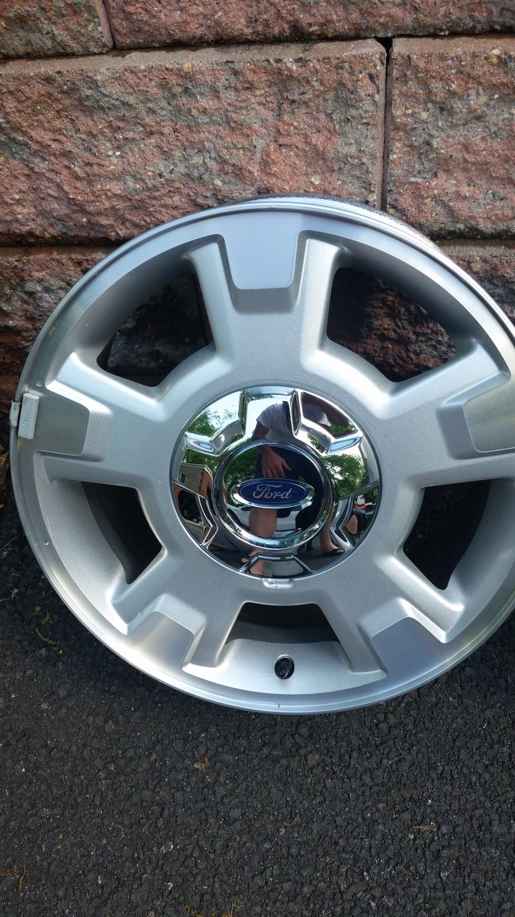 2014 ford f 150 17" rim
