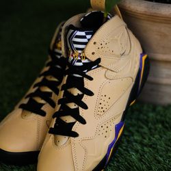 AIR JORDAN
AIR JORDAN 7 RETRO SE (GS) "VACHETTA TAN"
