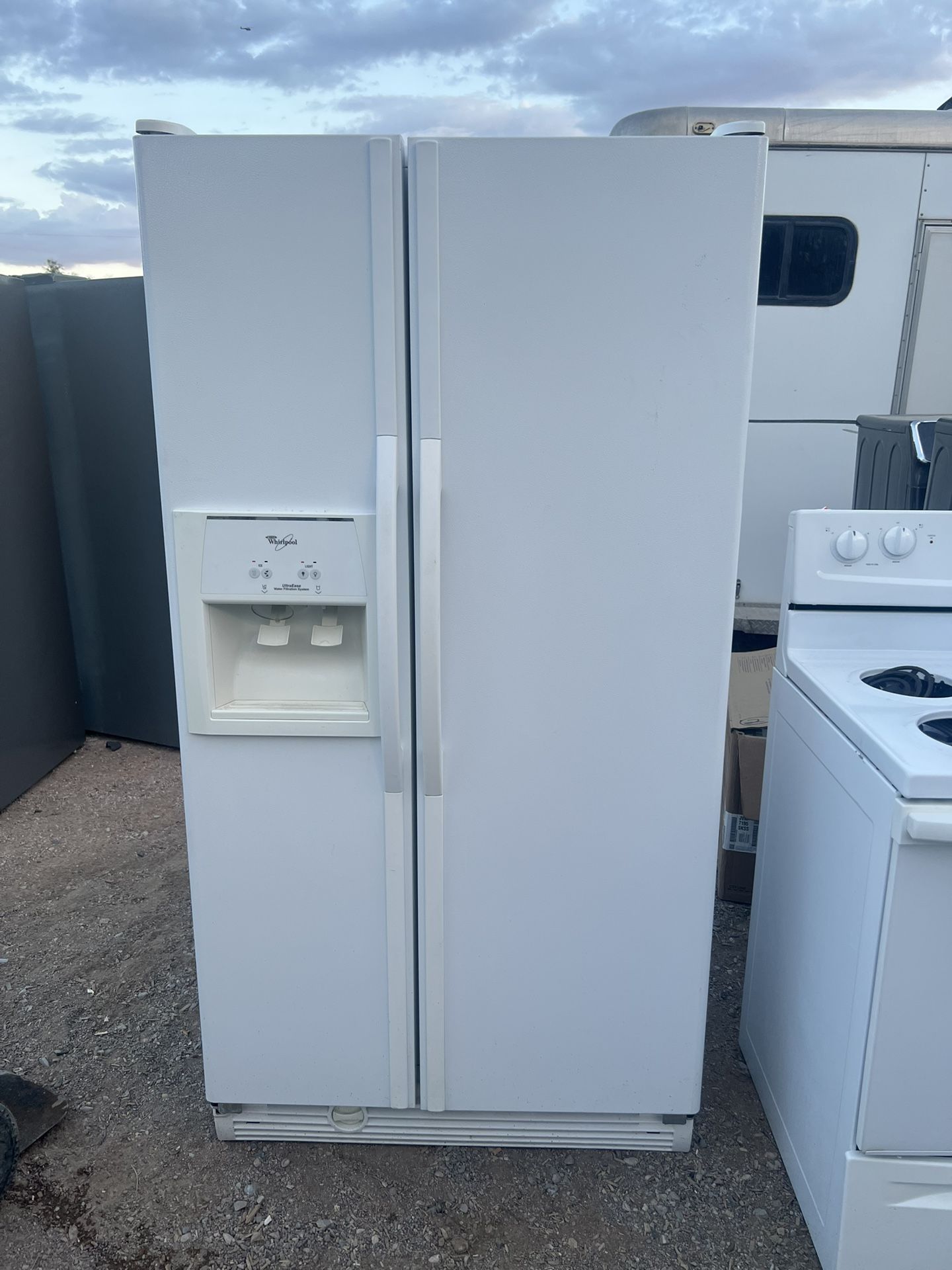 WHIRLPOOL REFRIGERATOR