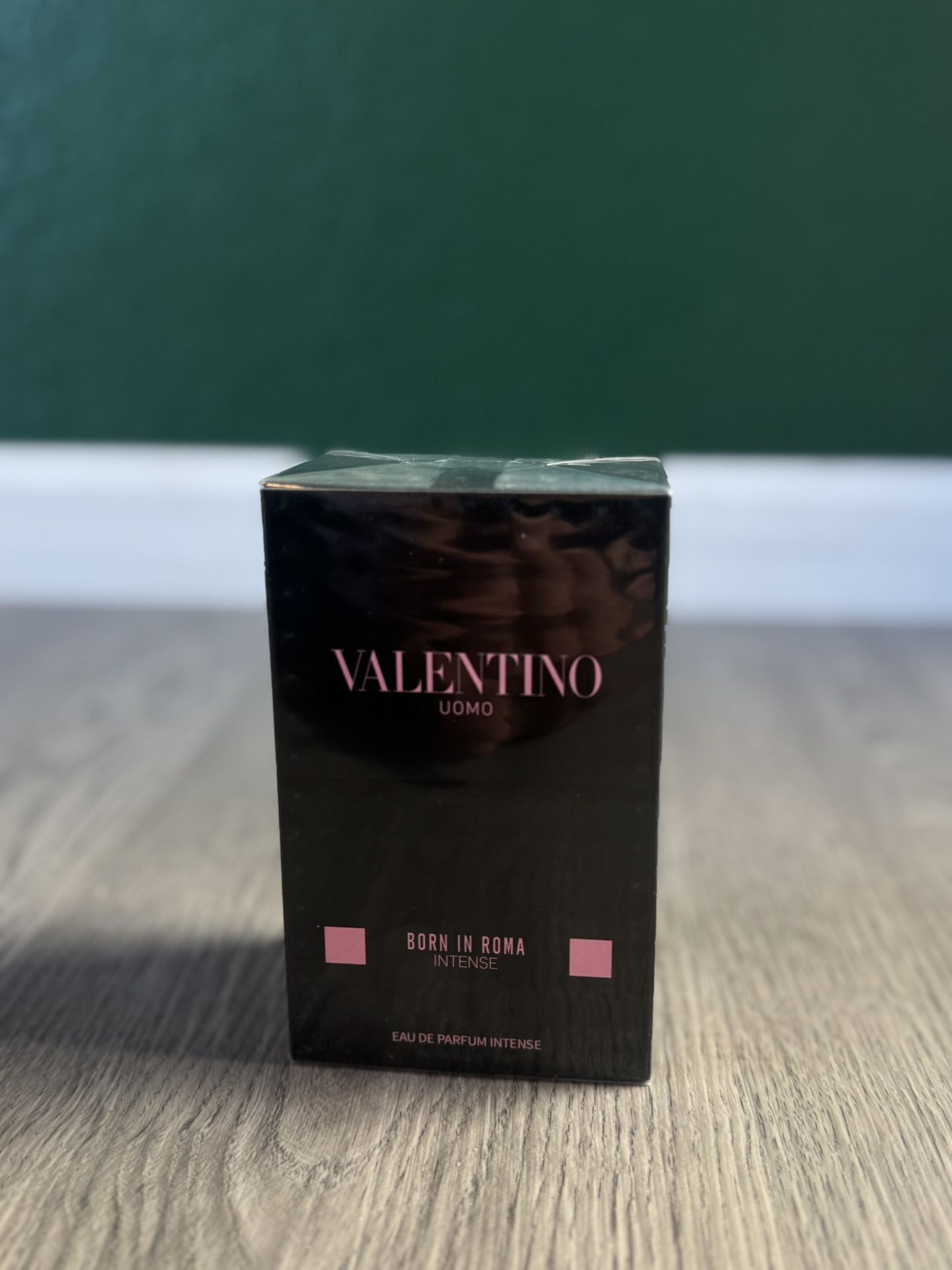 Valentinos Cologne