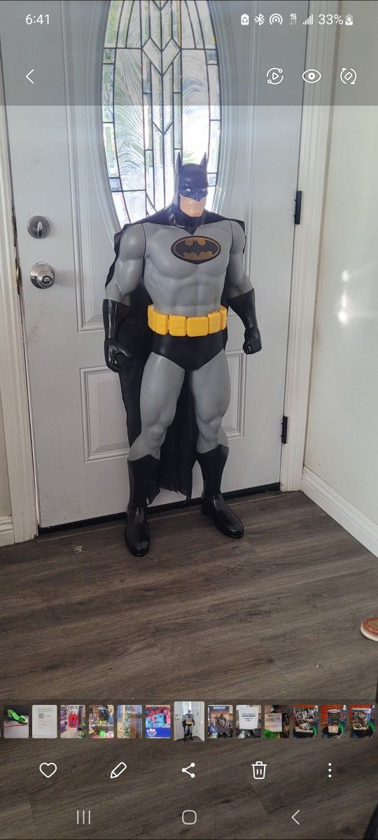Batman Jakks Pacific DC Big-Figs Colossal 48" Black & Grey W/ Bat- Signal 4 Feet Tall