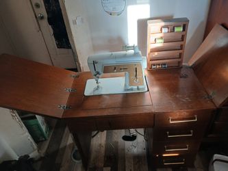 Integrated Sewing Machine Table