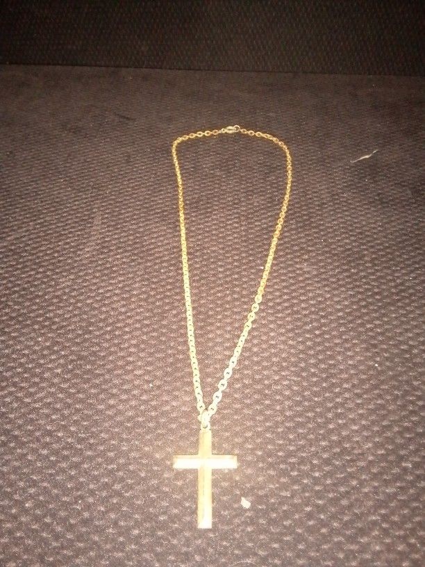 GOLD PLATED CROSS NECKLACE