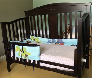 Costco 4 in 1 crib hotsell