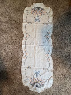 Vintage table runner