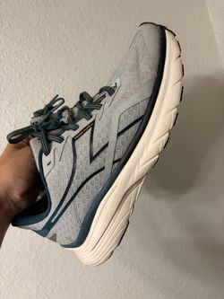 DIADORA NUCLEO MEN’S SIZE 9.5