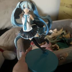 Hatsune Miku Anime Figure