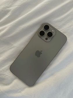 iPhone 16 pro max • Unlocked