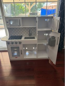 Kids Play Kitchen - Melissa and Doug