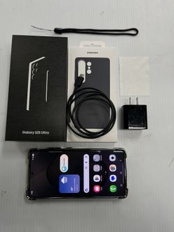 Samsung S25 Ultra, UNLOCKED, 512GB, With Box And Accessories, In Good Condition 