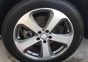 Mercedes Benz Wheels with RFT Tires