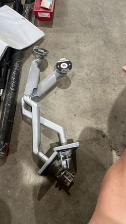 Monitor arms