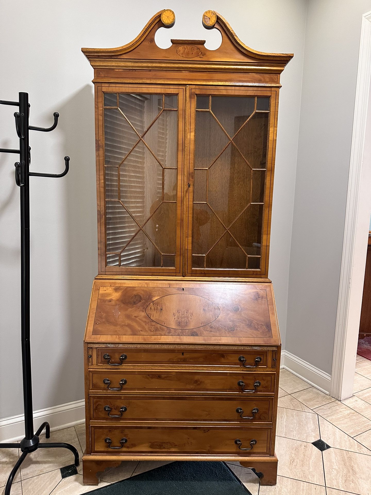 18th Century Gregorian Chipoendale Style Mahogany and Burlwood Veneers Secretary Desk Drawers