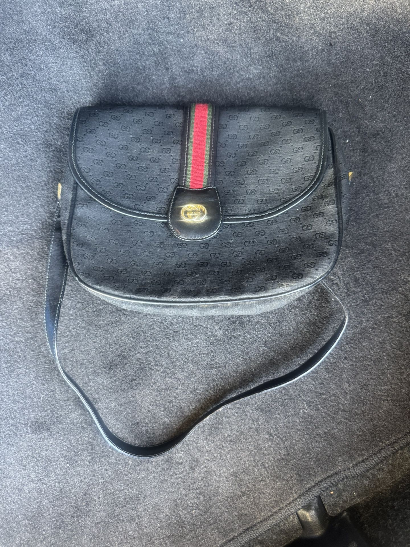 Gucci Shoulder Bag
