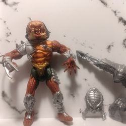 Aliens Cracked Tusk Predator AVP Vintage 93 Kenner w Pulse Cannon Action Figure.  (1201)