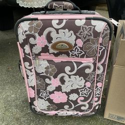 Rolling Carry On Bag