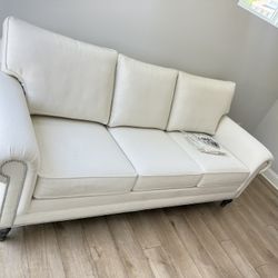 Enjoy 4K Just $1k Sofa