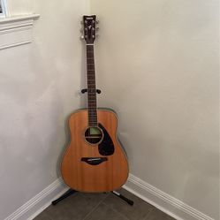 Yamaha FG830 Guitar 