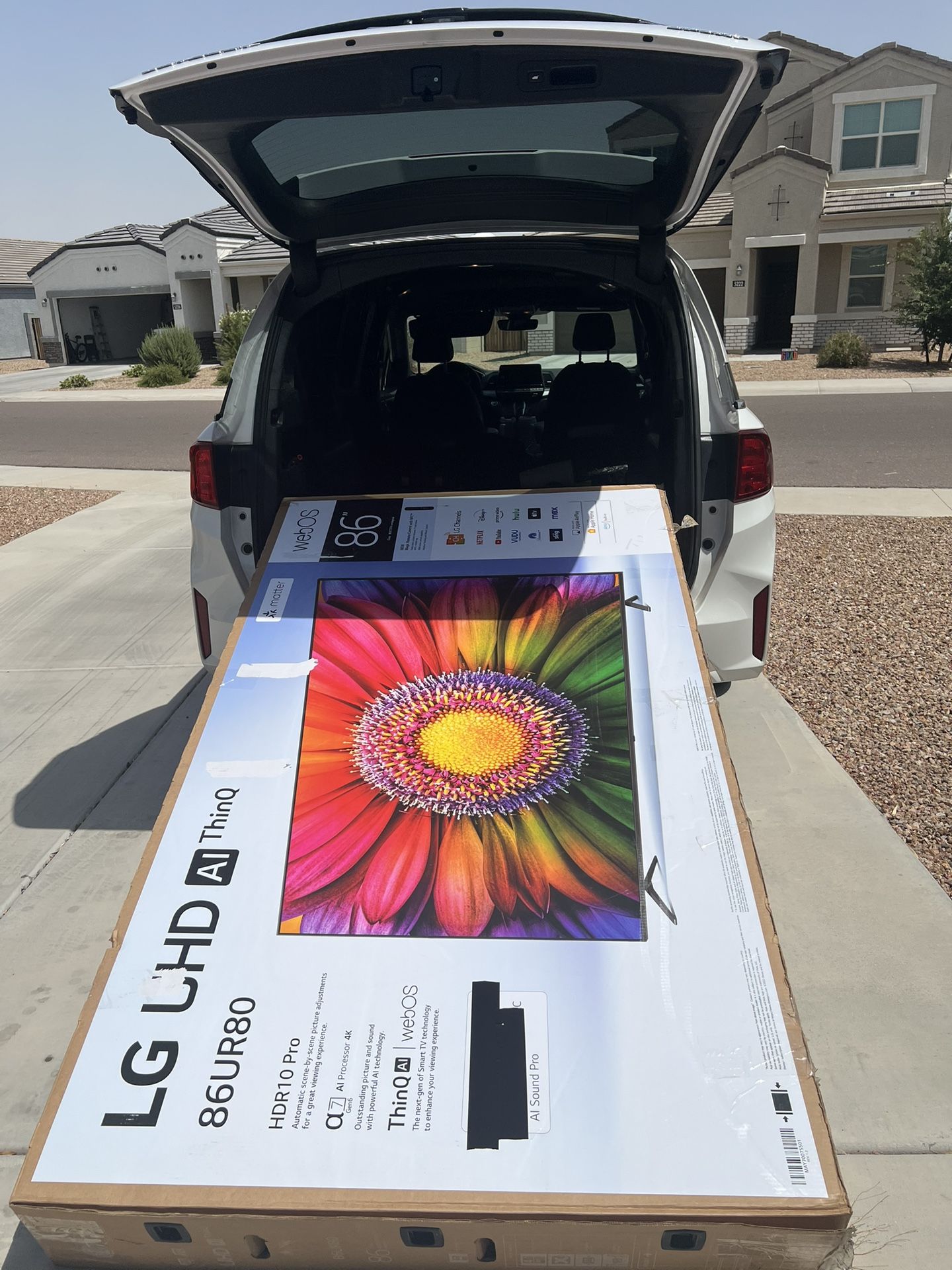 86 Lg Tv Smart 4k HDTV In Box $55 Down On Financing free delivery