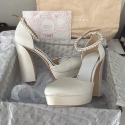 Badgley Mischka Satin Heel - Brand New In Box