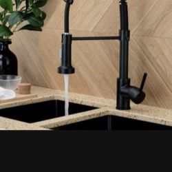 KITCHEN FAUCET 