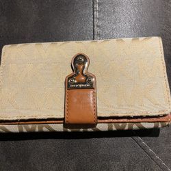 Authentic new Mk Wallet 