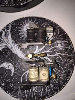 2 electric tattoo machines