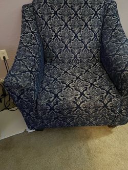 Simmons accent Chairs very comfortable