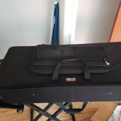 GATOR CASE WHEEL KEYBOARD CASE EXCELLENT CONDITION 