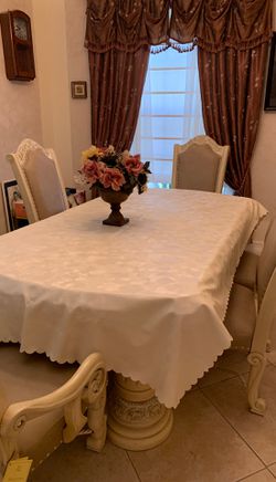 MICHAEL AMINI dining room w/6 chairs &2 armchairs + extra leaf & Padded Table Cover