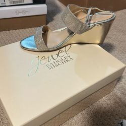 Bearly Worn Heels Size 11 