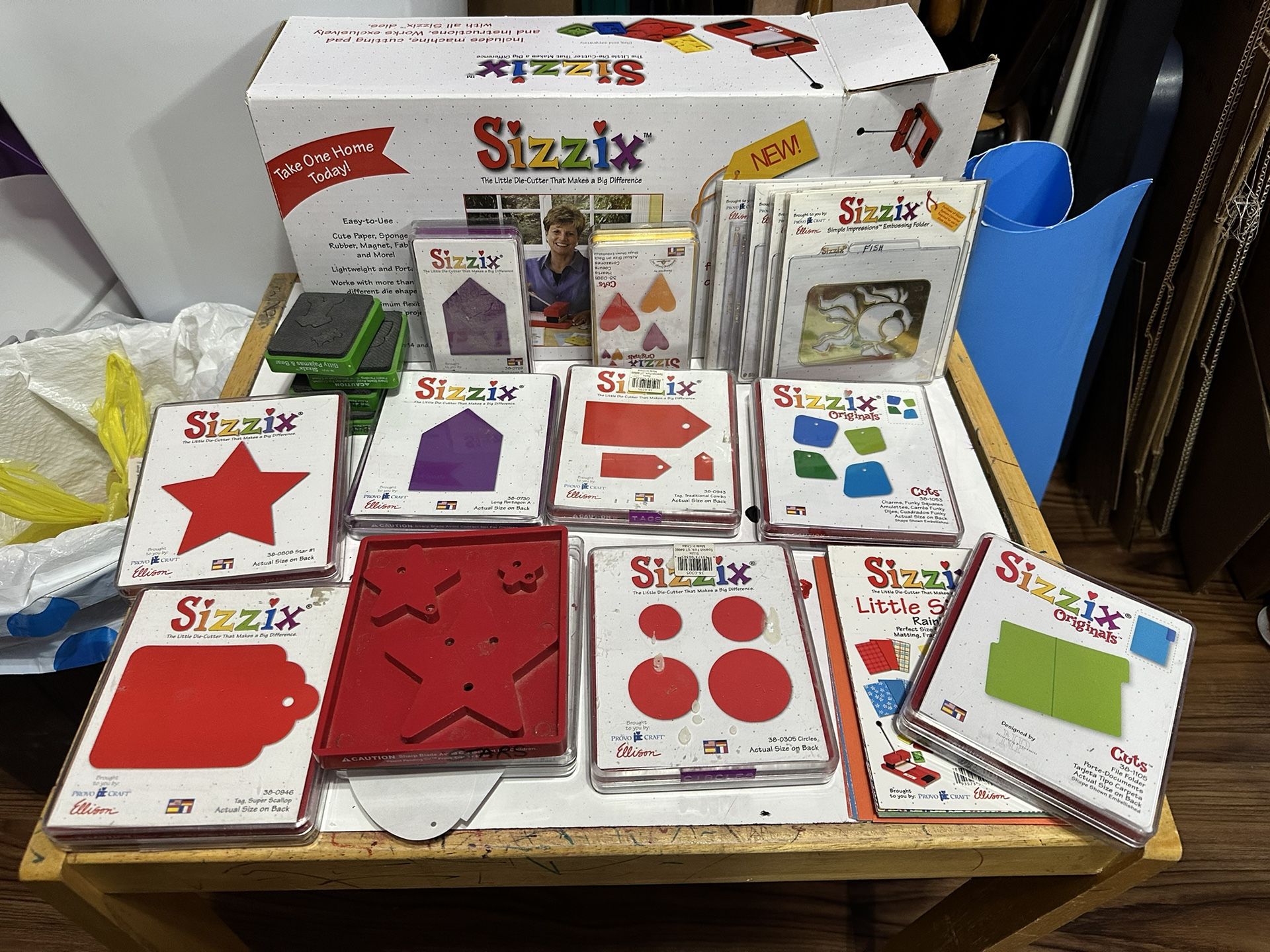 Sizzix Cuter And Due Cuts